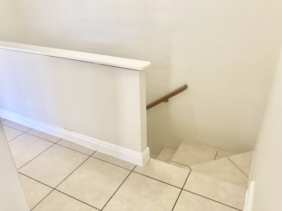 To Let 3 Bedroom Property for Rent in Kronenzicht Western Cape